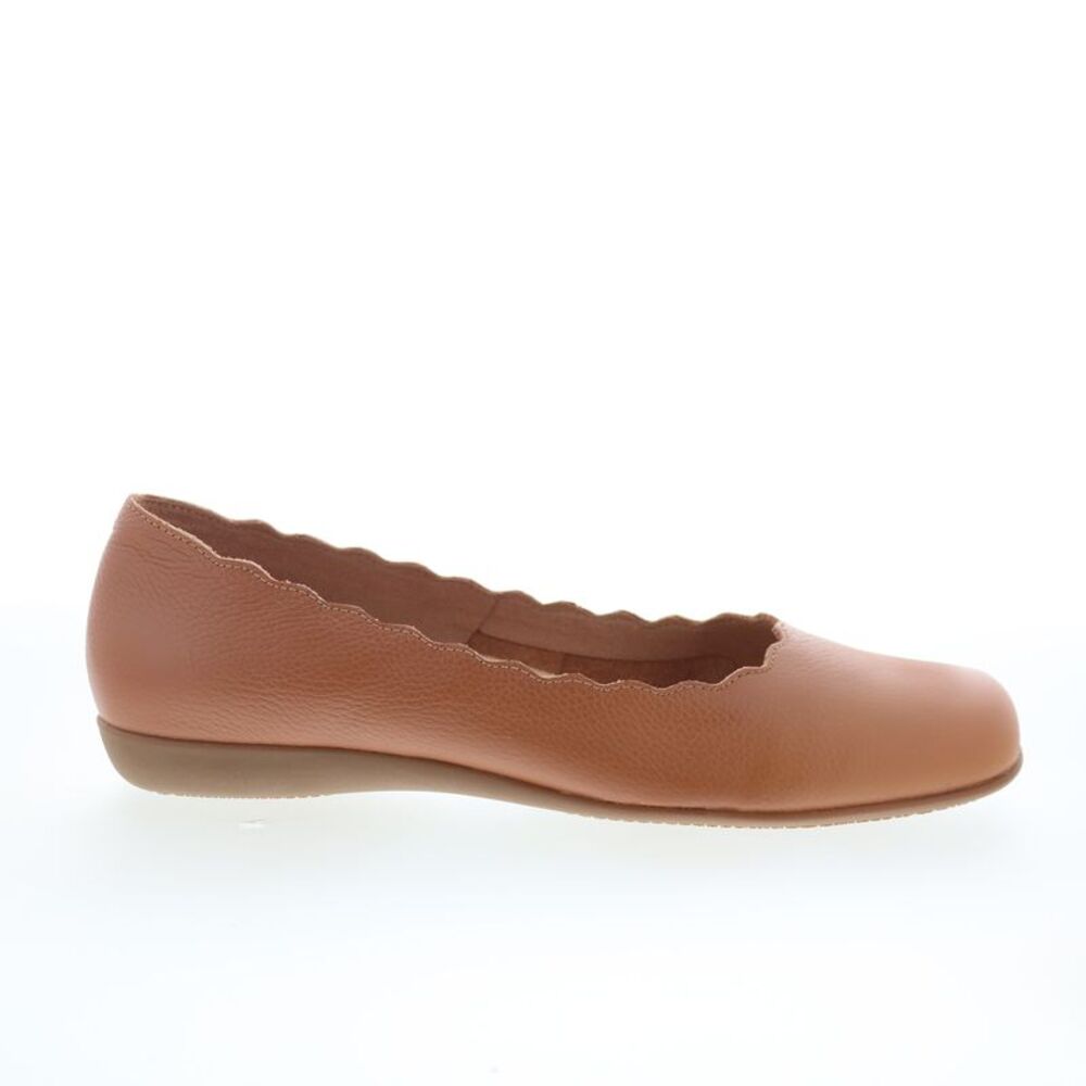 Trotters Womens Sabine Brown Shoes (NWT)
